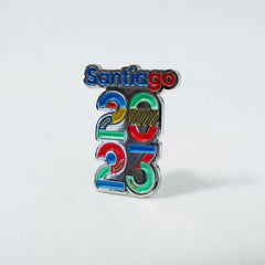 PIN SANTIAGO 2023 VERTICAL FIU - Tienda Oficial