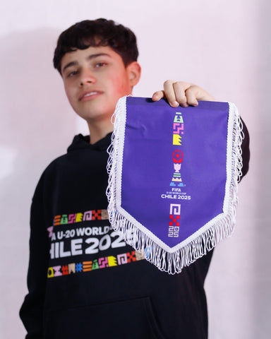 BANDERÍN MORADO LOGO VERTICAL – COPA MUNDIAL SUB 20 DE LA FIFA CHILE 2025